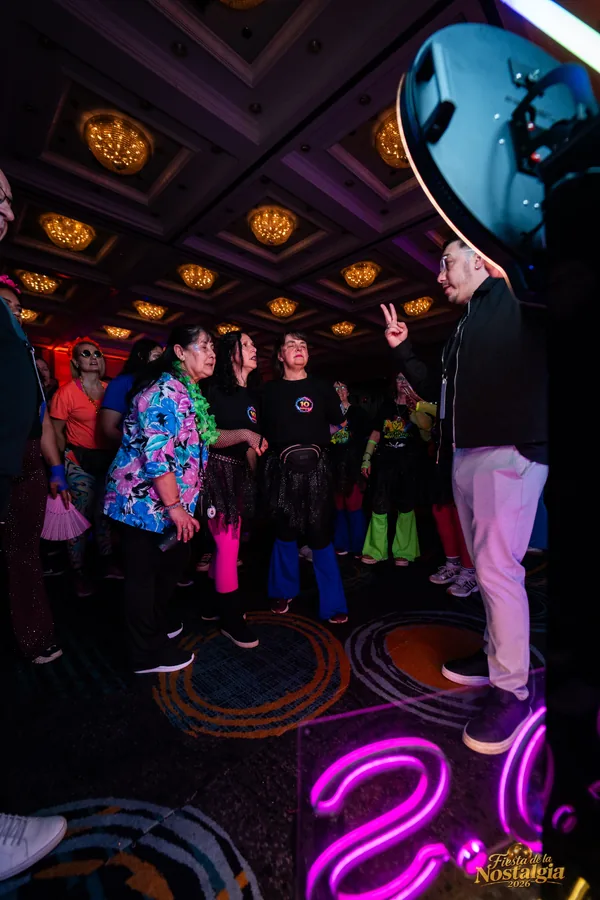 Asistentes disfrutando la plataforma 360